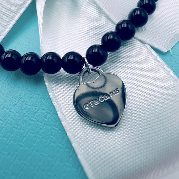 Return to Tiffany & Co. Heart Charm Onyx 4 mm Bead Bracelet with Packaging - Picture 10 of 13